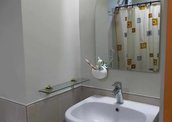 Persimmon Single Unit Aparthotel Cebu